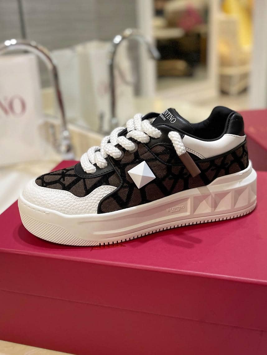 Valentino Sneaker 11-10